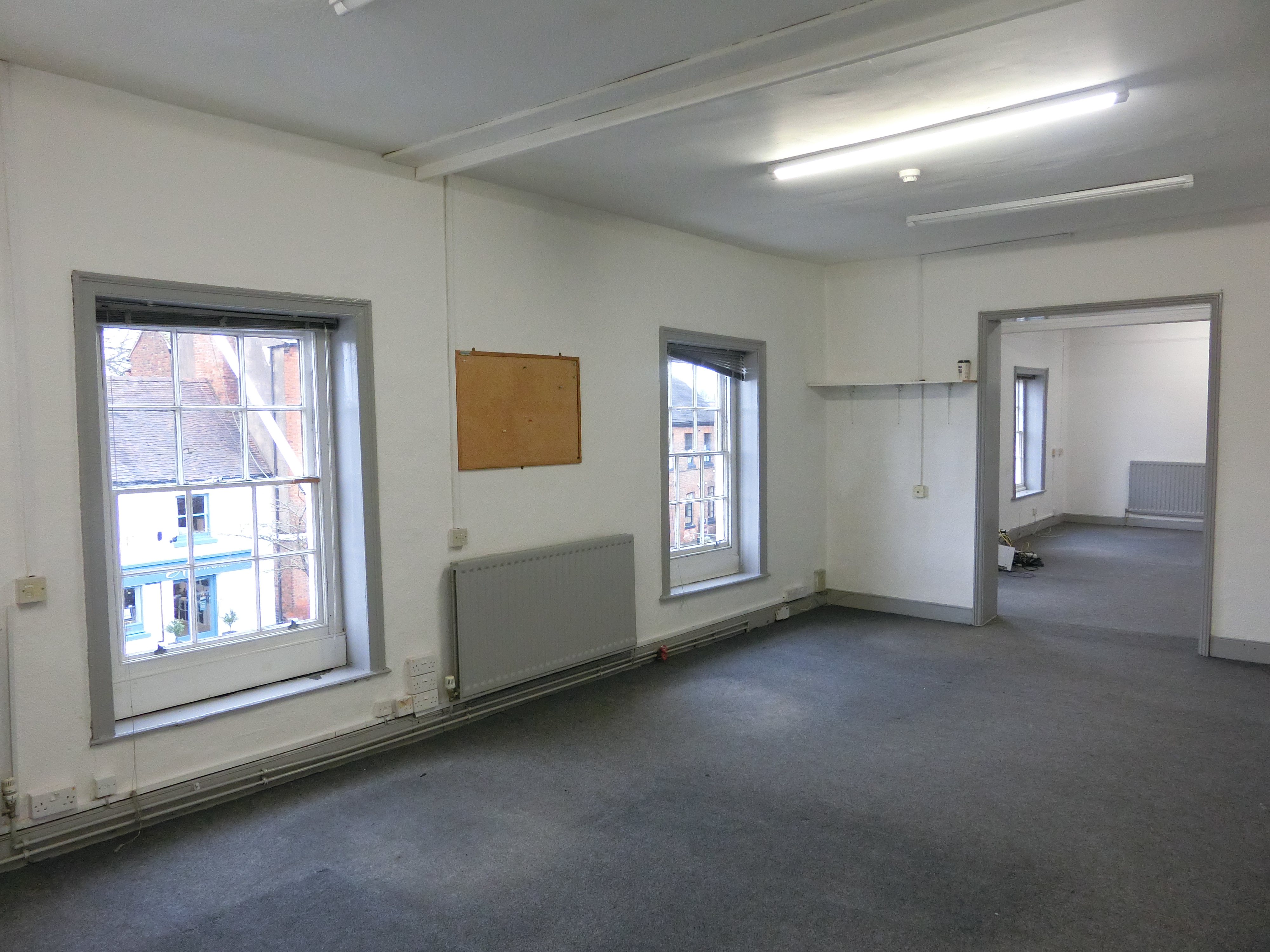 Office in Newport - photo 4